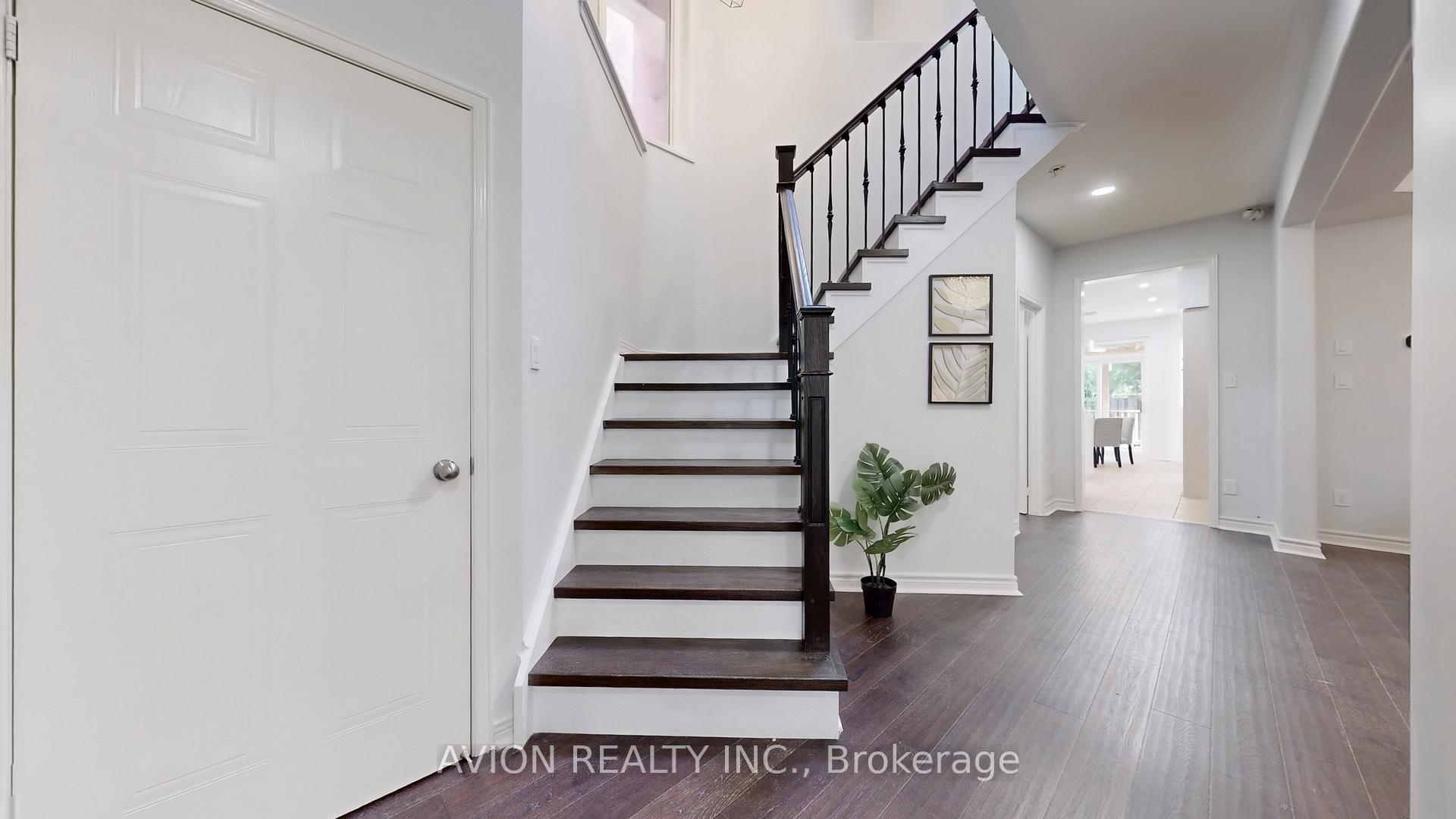 Photo 3 of 74 Belford Crescent, Markham, Milliken Mills East — HOMEH