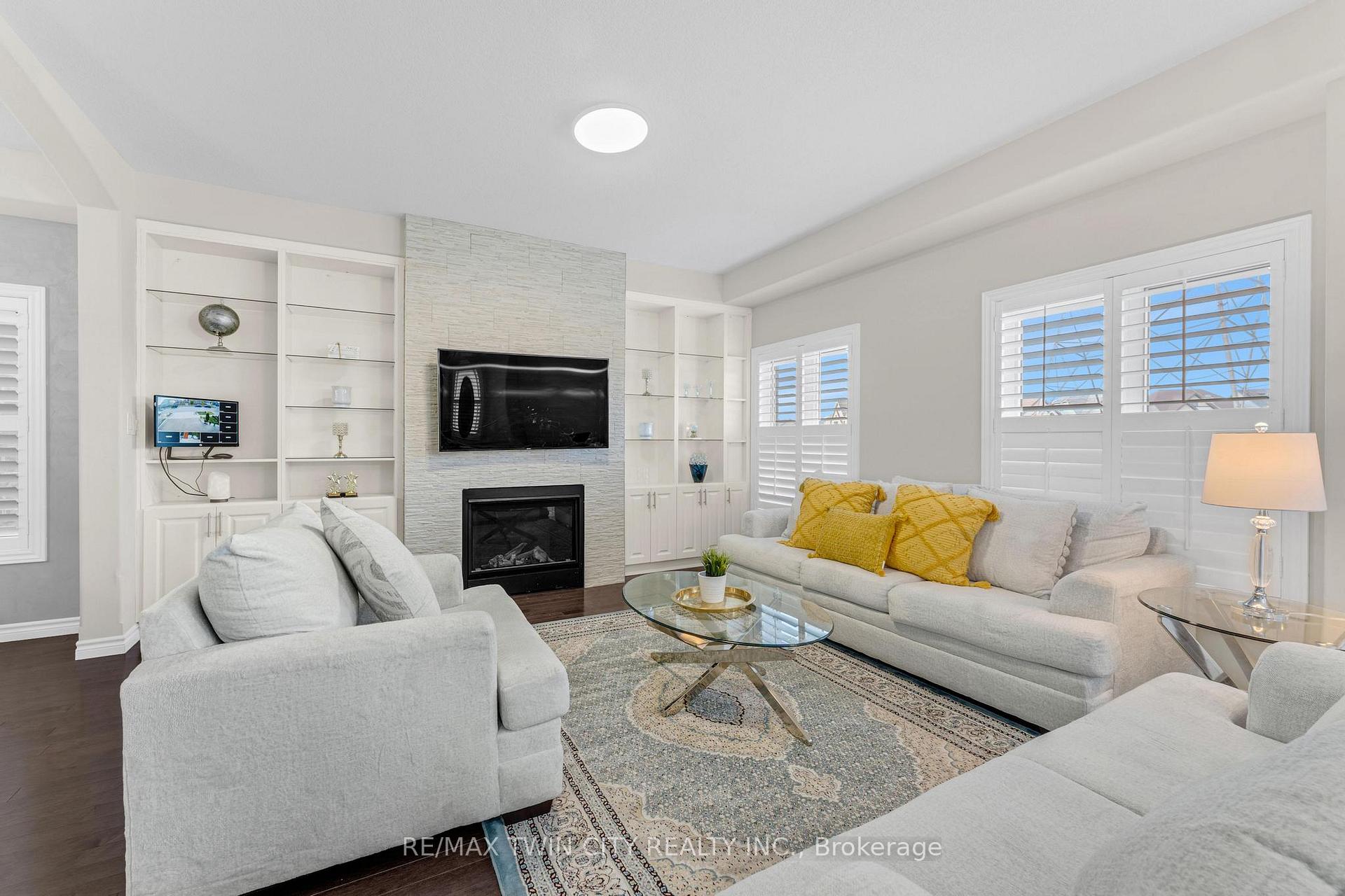 Photo 4 of 11 Netherwood Road, Kitchener — HOMEH