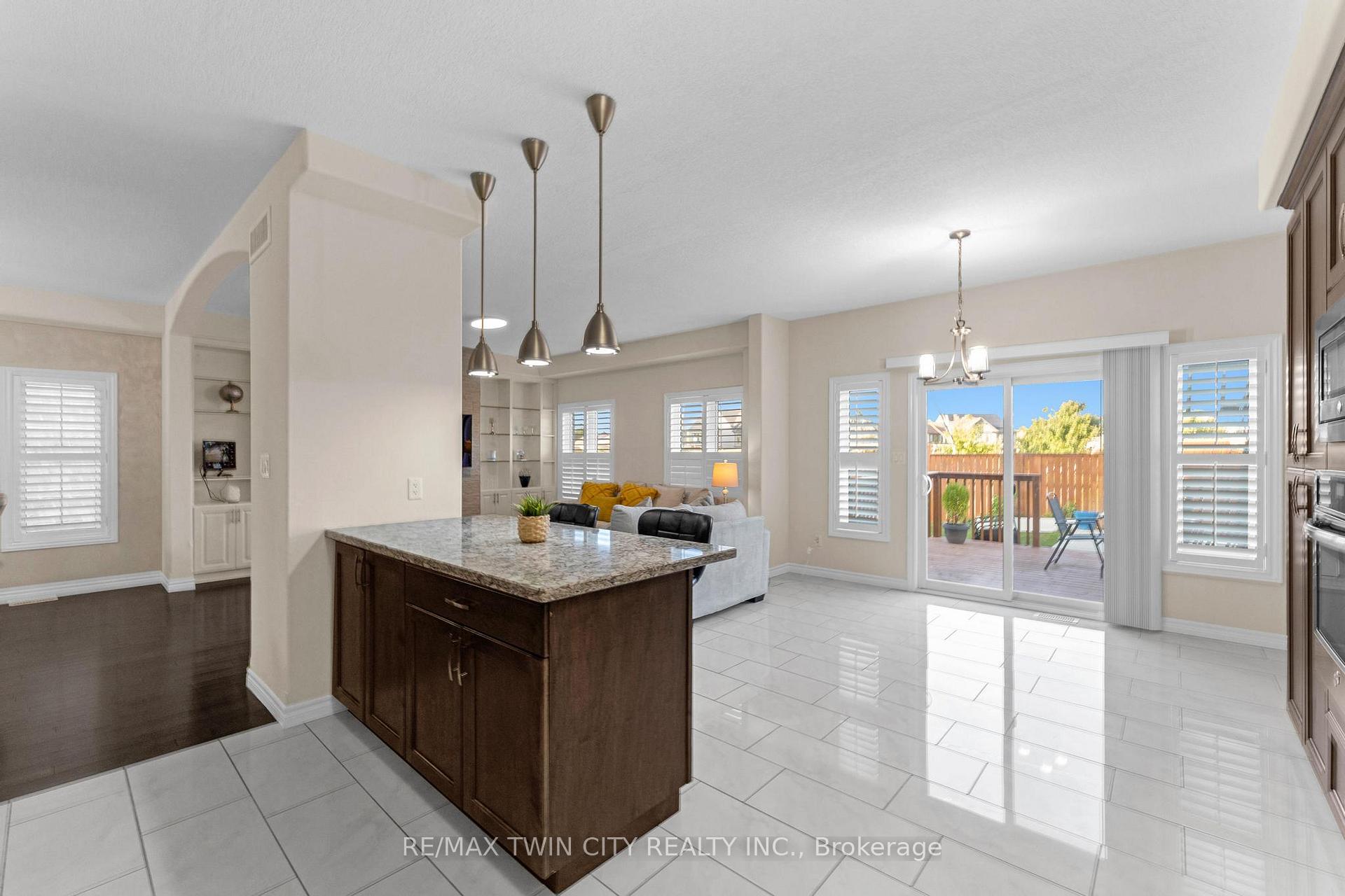 Photo 7 of 11 Netherwood Road, Kitchener — HOMEH
