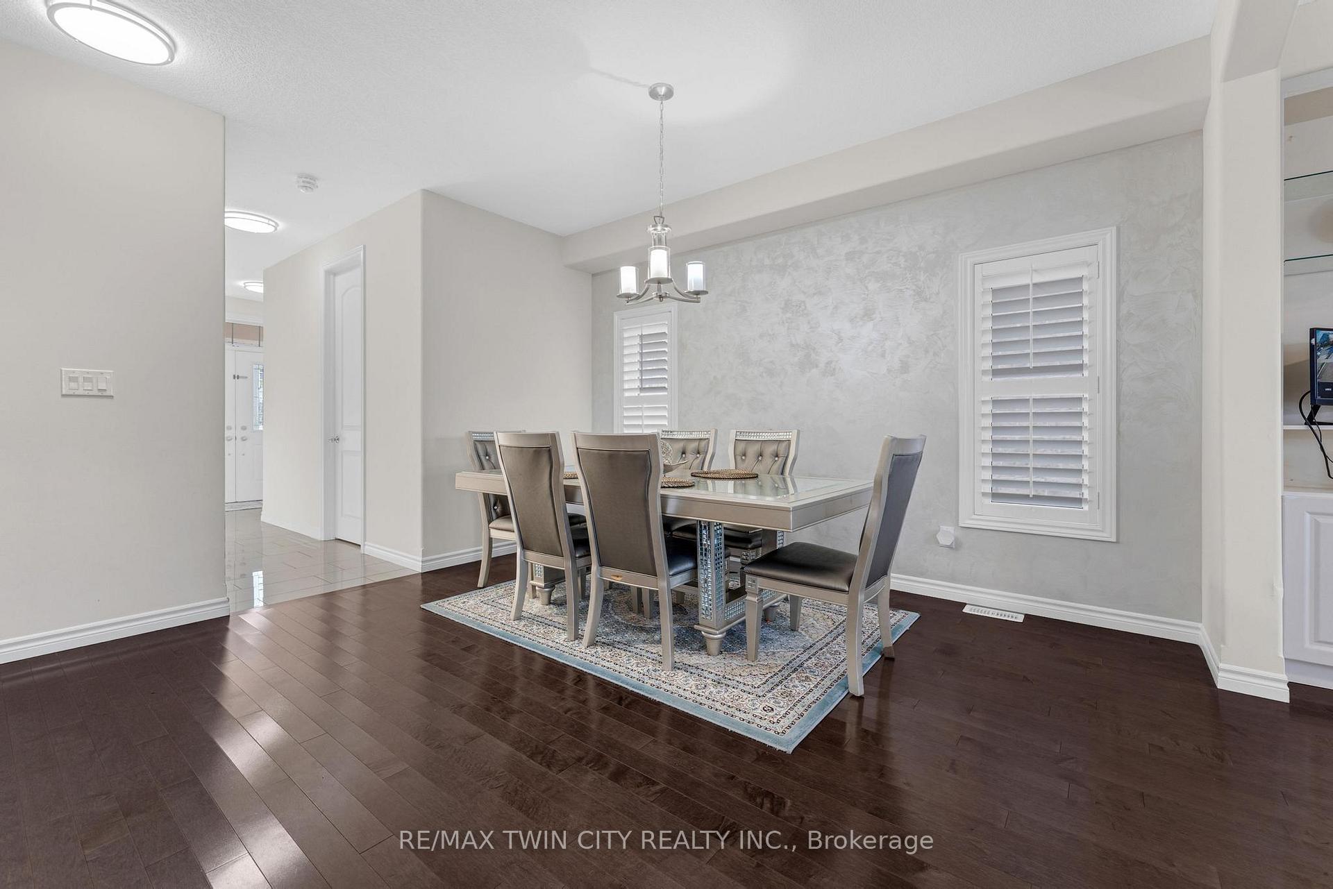 Photo 10 of 11 Netherwood Road, Kitchener — HOMEH