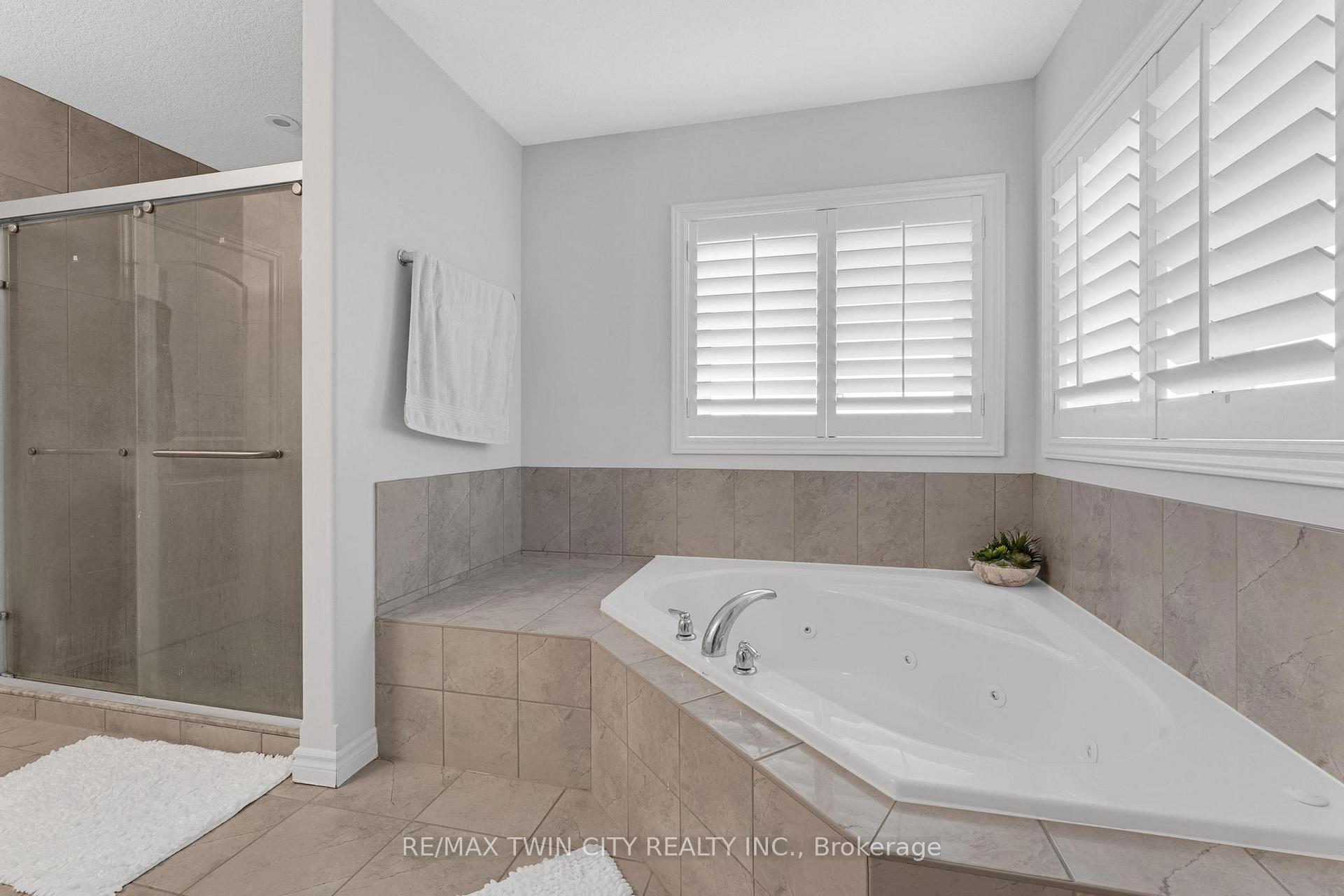 Photo 17 of 11 Netherwood Road, Kitchener — HOMEH