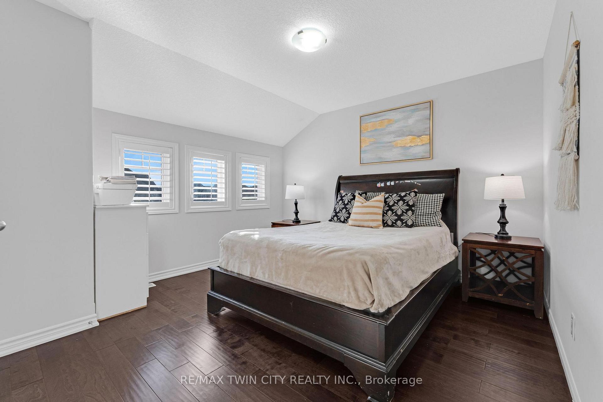 Photo 21 of 11 Netherwood Road, Kitchener — HOMEH