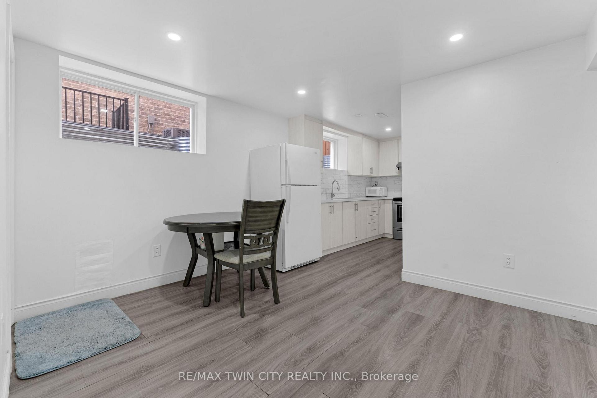 Photo 23 of 11 Netherwood Road, Kitchener — HOMEH