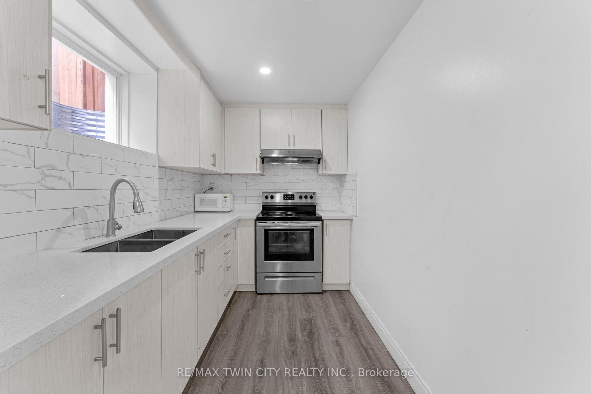 Photo 24 of 11 Netherwood Road, Kitchener — HOMEH