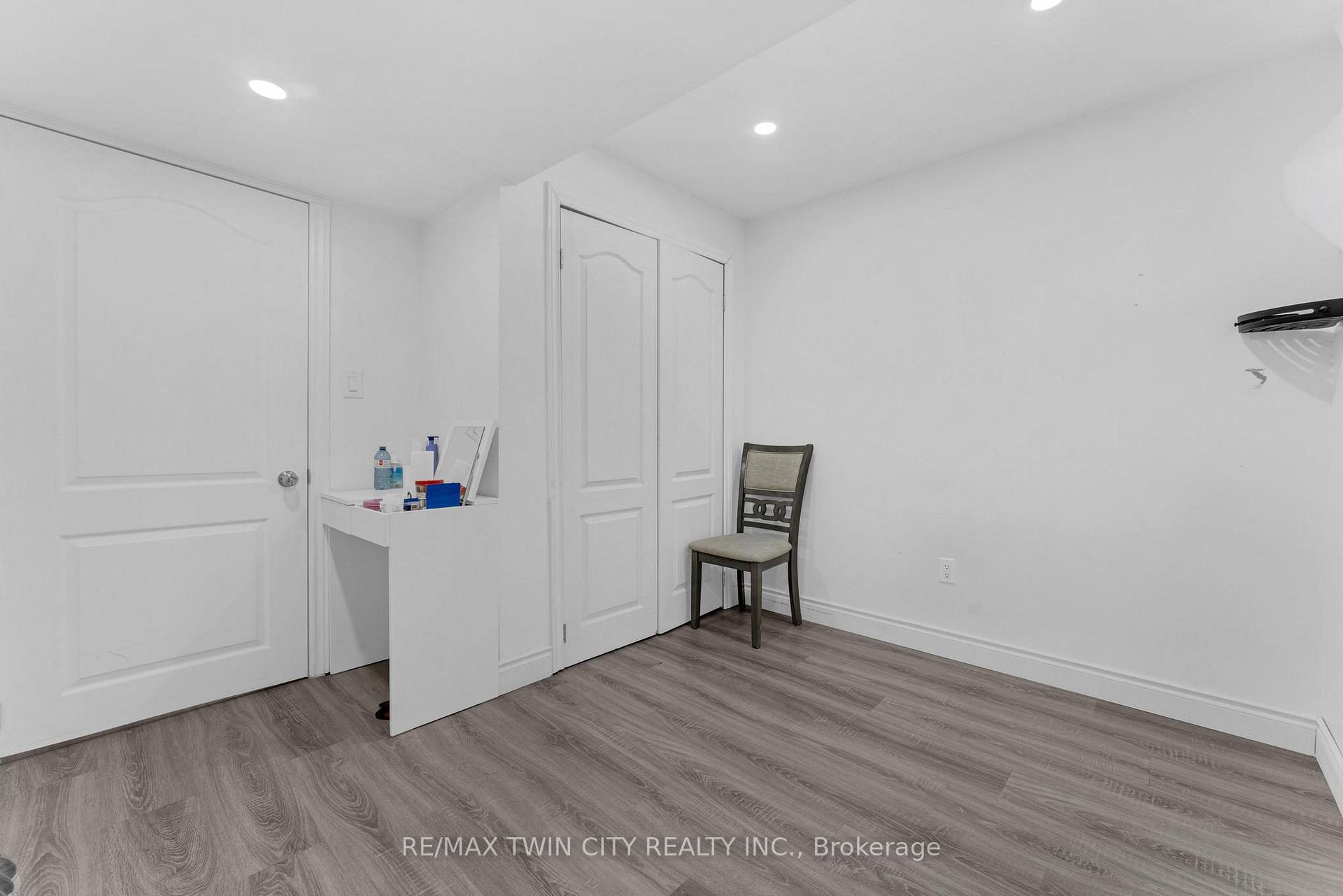 Photo 26 of 11 Netherwood Road, Kitchener — HOMEH