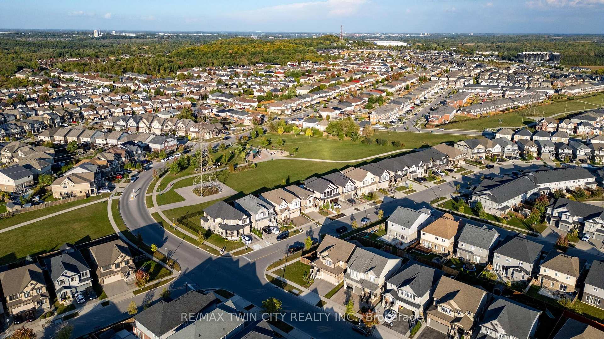 Photo 37 of 11 Netherwood Road, Kitchener — HOMEH