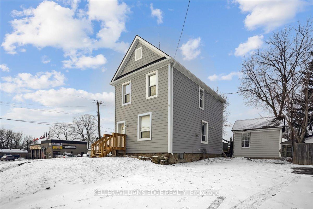 Photo 2 of 400 Upper Sherman Avenue, Hamilton, Eastmount — HOMEH