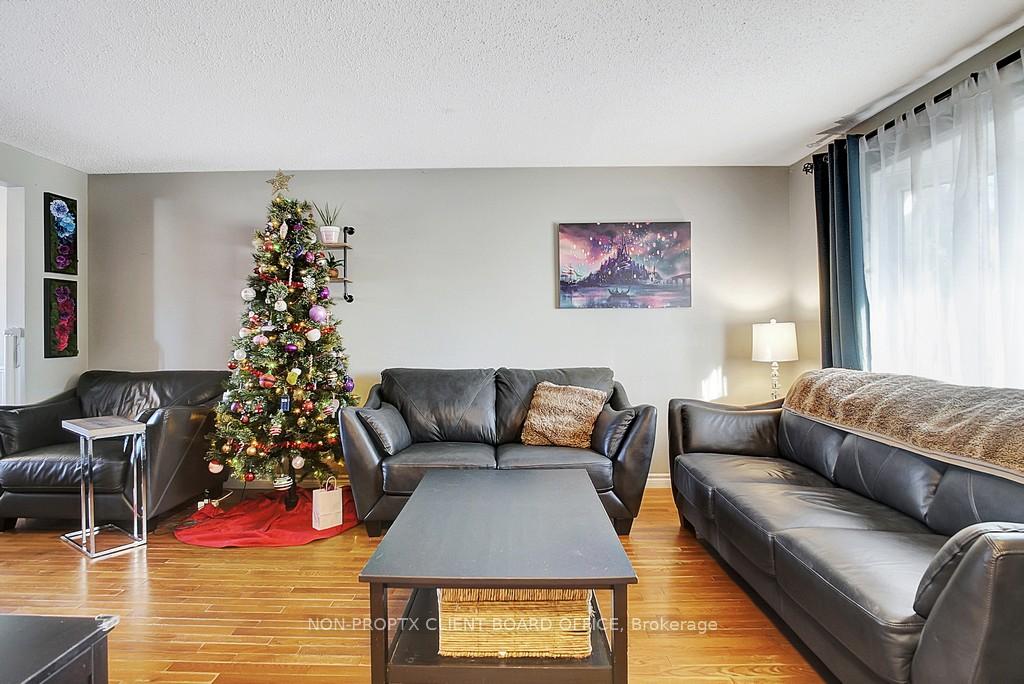 Photo 12 of 312 Ristau Place, Kitchener, Laurentian Hills — HOMEH