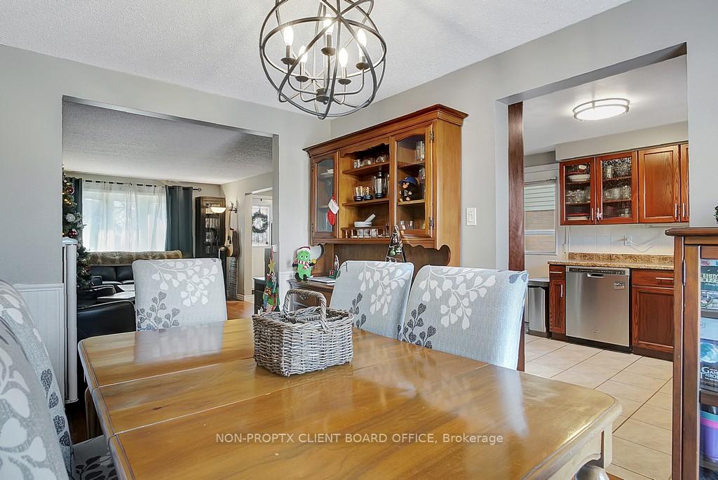 Photo 17 of 312 Ristau Place, Kitchener, Laurentian Hills — HOMEH
