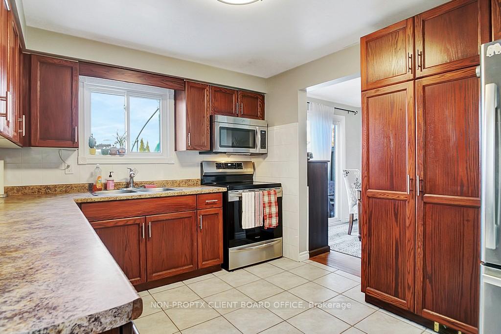 Photo 19 of 312 Ristau Place, Kitchener, Laurentian Hills — HOMEH