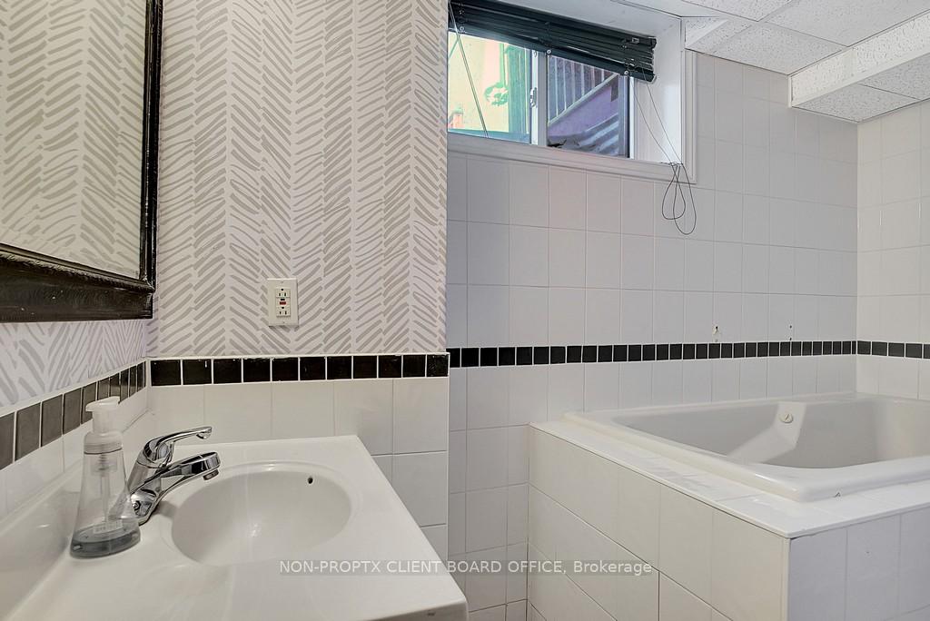 Photo 32 of 312 Ristau Place, Kitchener, Laurentian Hills — HOMEH
