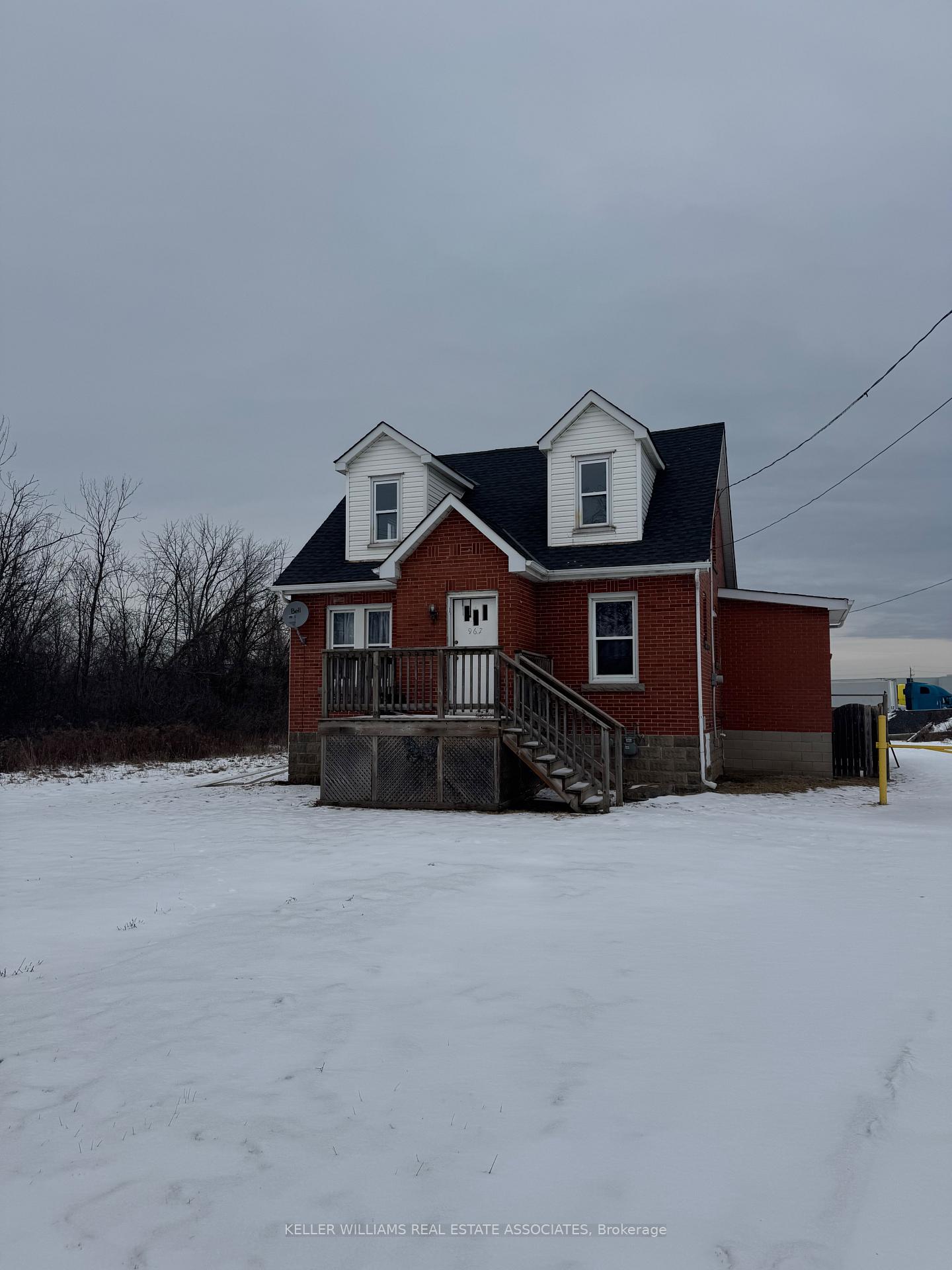 Photo 2 of 967 Barton Street, Hamilton, Stoney Creek Industrial — HOMEH