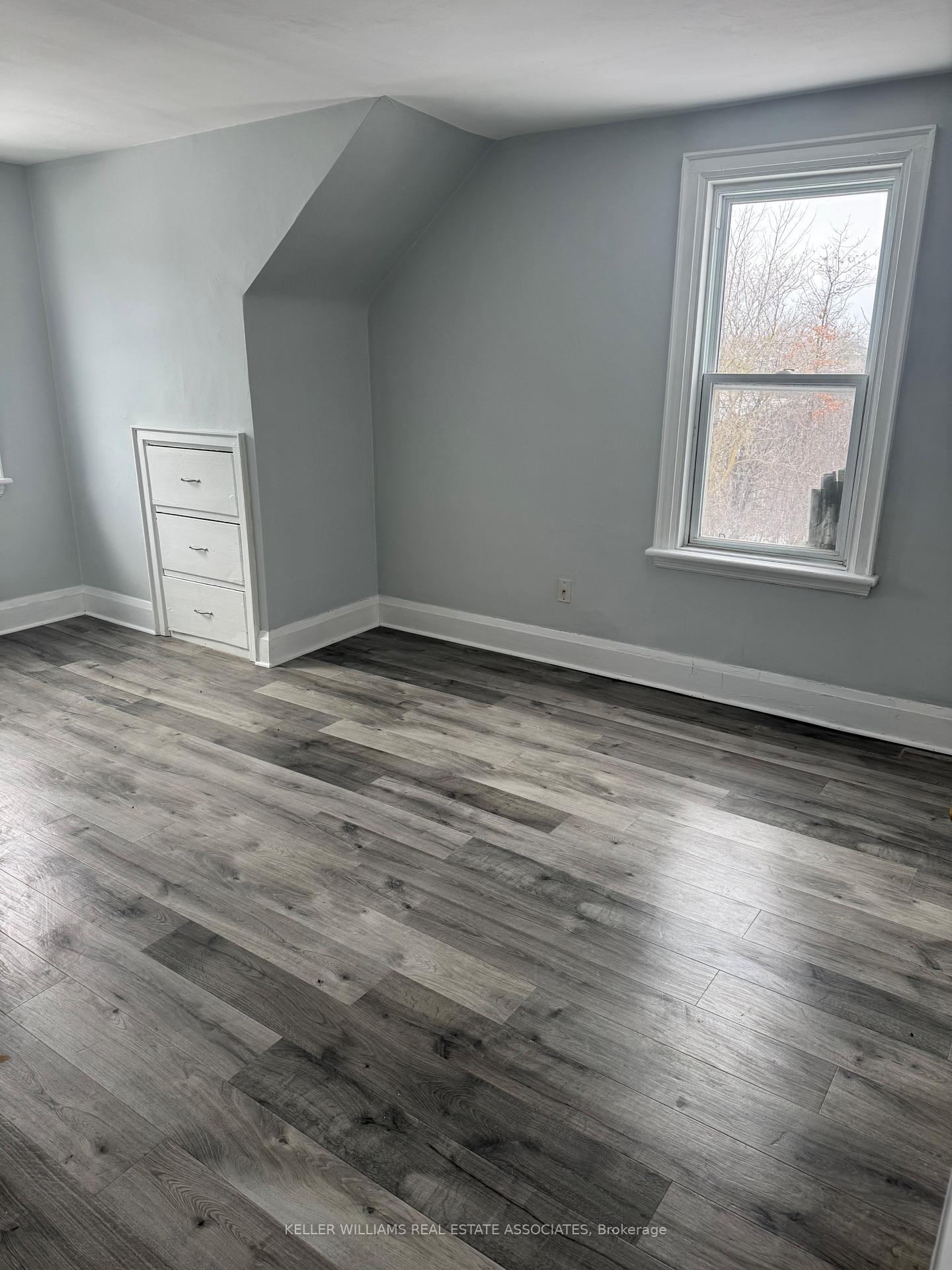 Photo 15 of 967 Barton Street, Hamilton, Stoney Creek Industrial — HOMEH