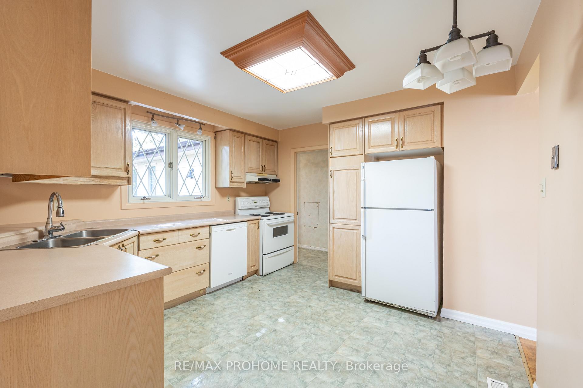 Photo 9 of 9 Pomander Road, Markham, Unionville — HOMEH