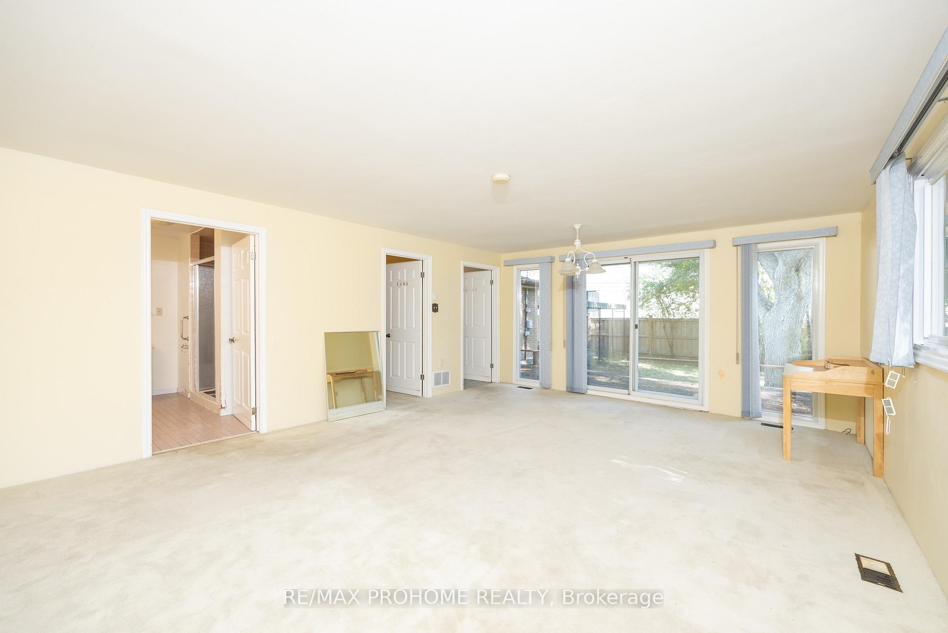 Photo 10 of 9 Pomander Road, Markham, Unionville — HOMEH