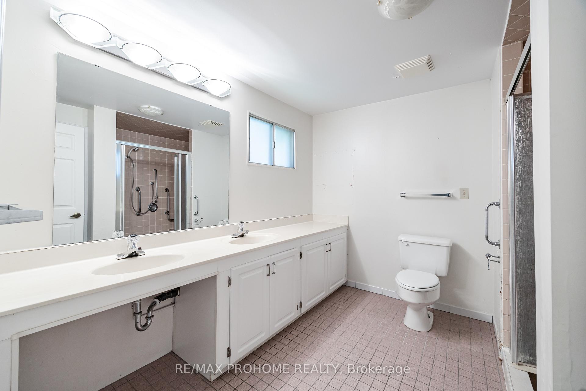 Photo 11 of 9 Pomander Road, Markham, Unionville — HOMEH