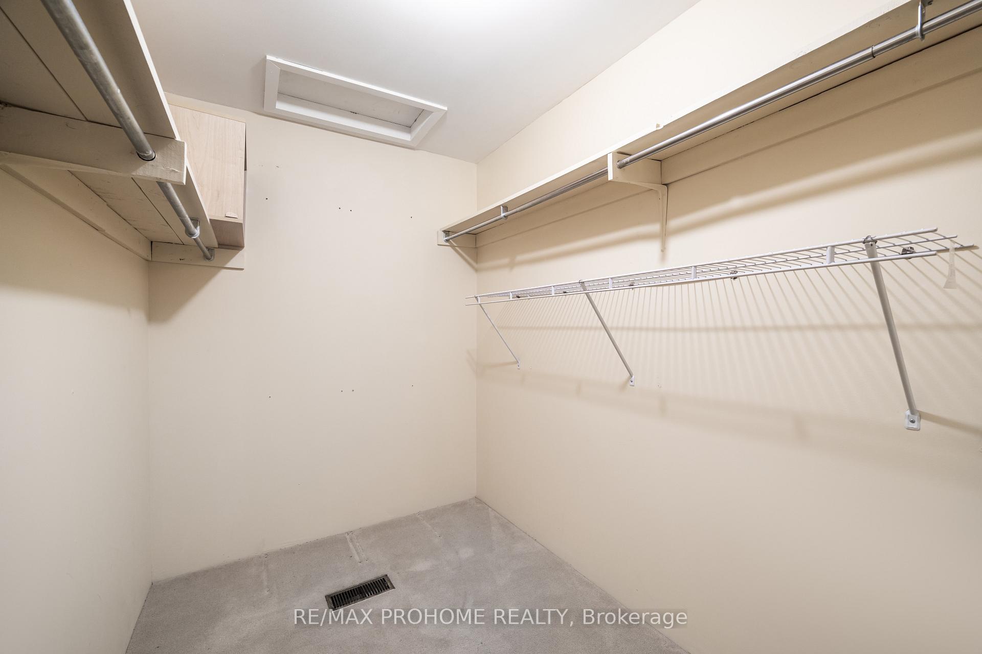 Photo 12 of 9 Pomander Road, Markham, Unionville — HOMEH
