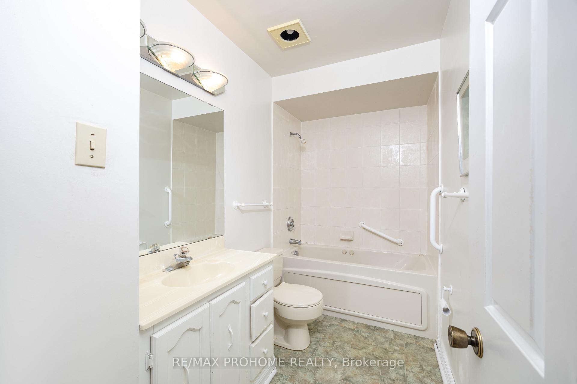 Photo 14 of 9 Pomander Road, Markham, Unionville — HOMEH