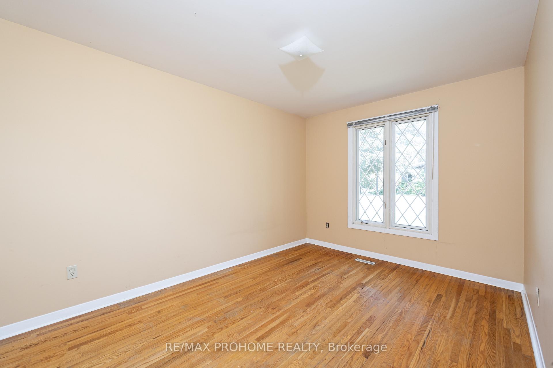 Photo 15 of 9 Pomander Road, Markham, Unionville — HOMEH