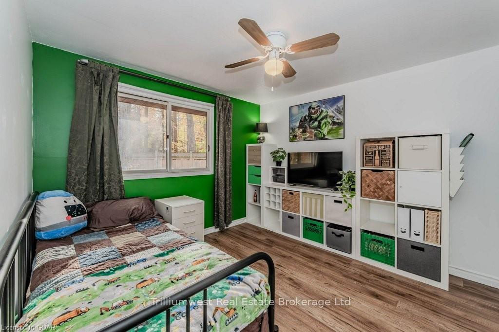 Photo 23 of 122 Martinglen Crescent, Kitchener — HOMEH