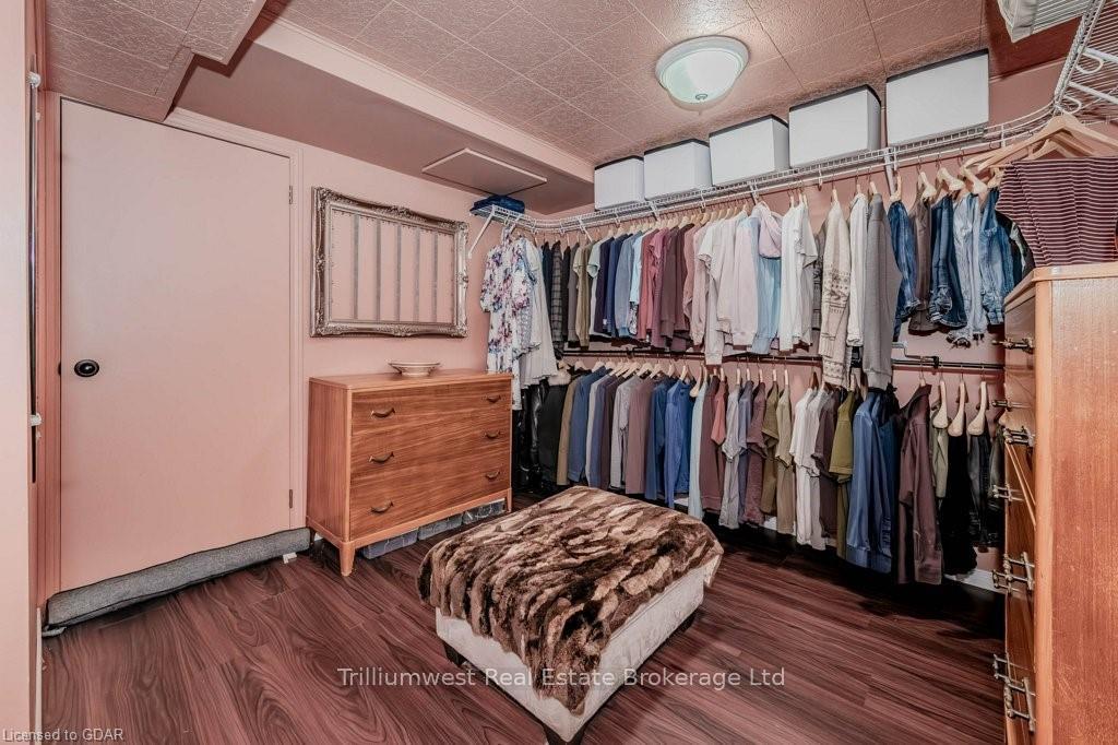 Photo 30 of 122 Martinglen Crescent, Kitchener — HOMEH