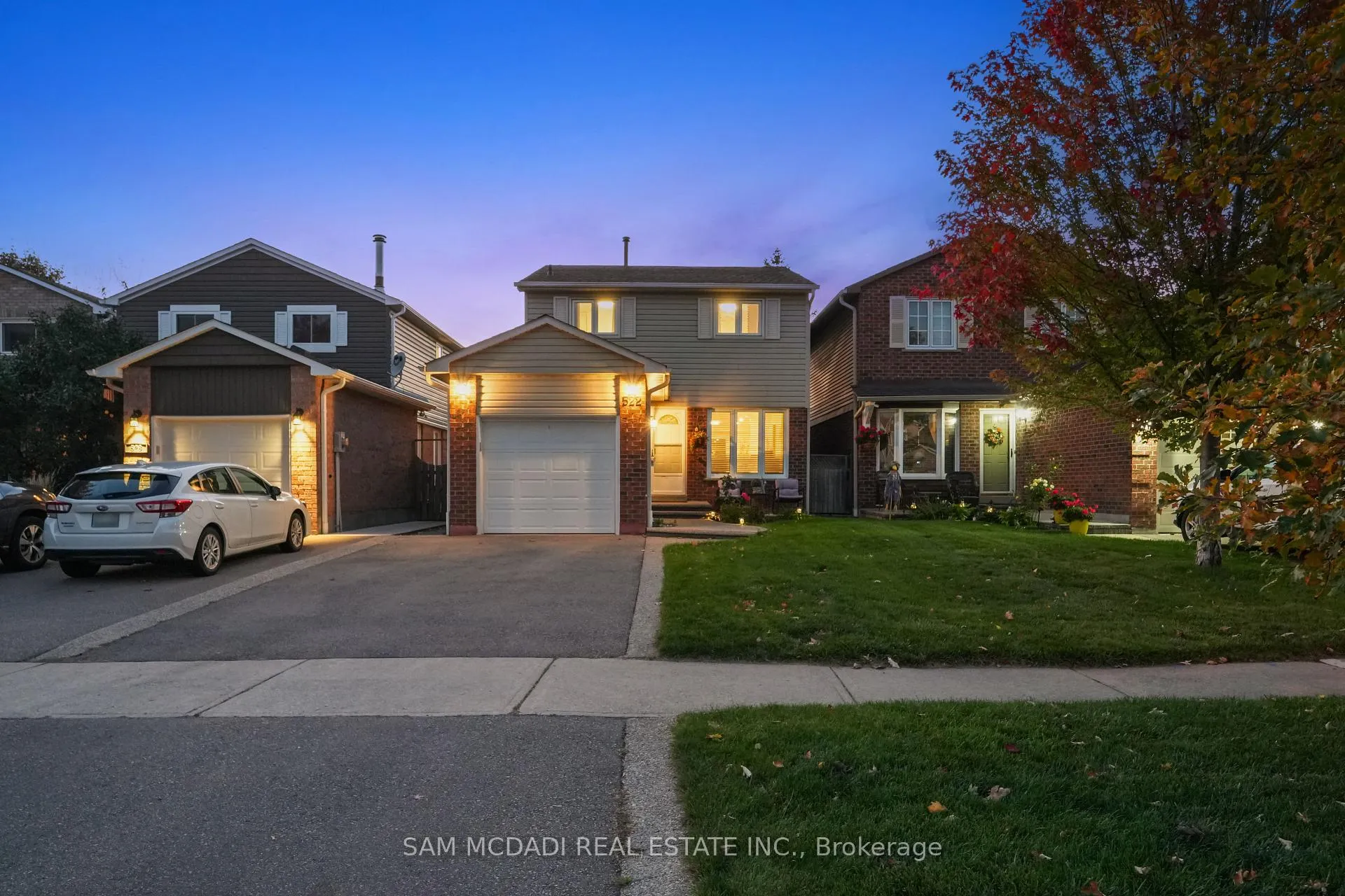 Front of 522 Roseheath Drive