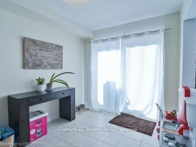 Photo 4 of 147 Mcmonies Drive, Hamilton, Waterdown — HOMEH