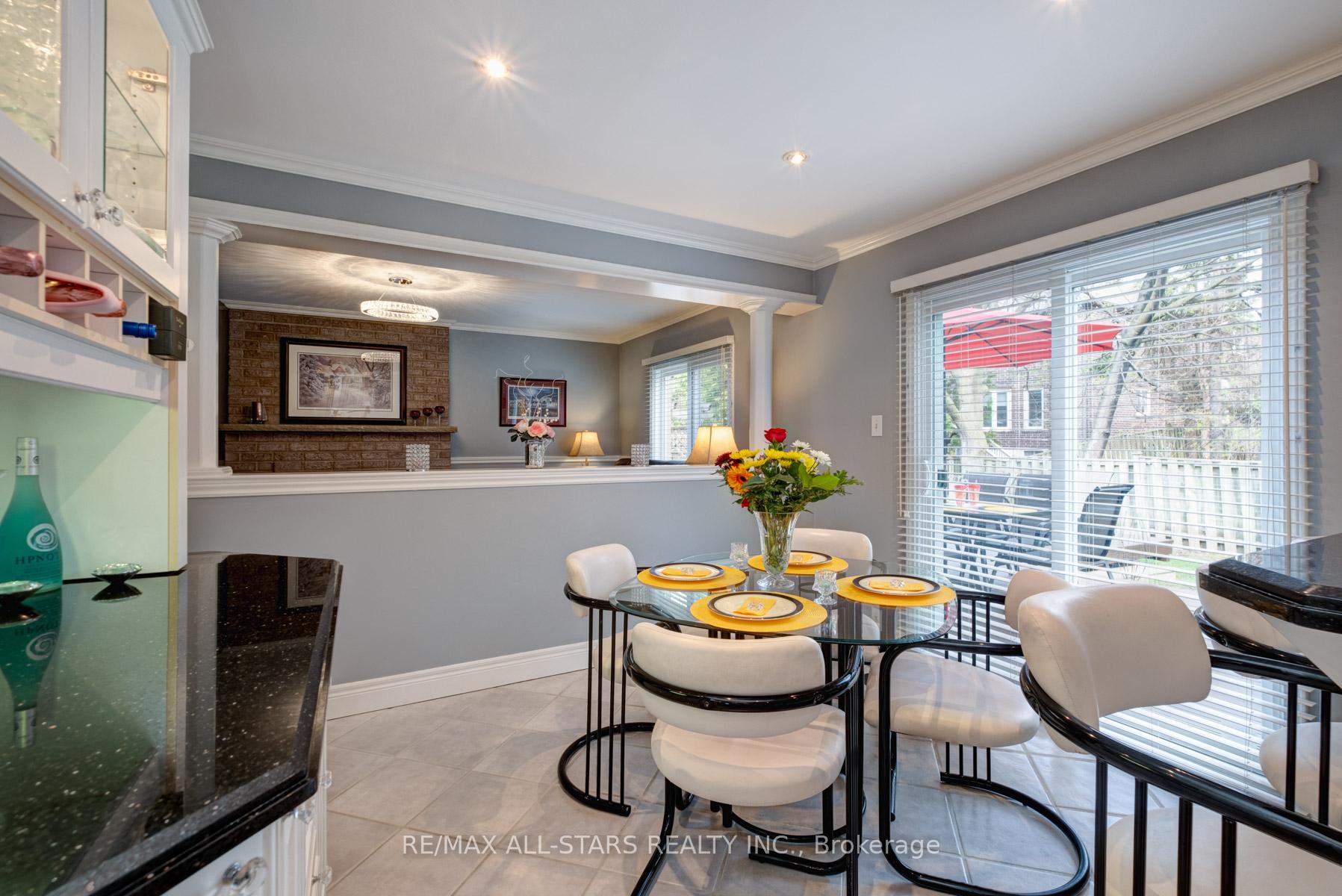 Photo 17 of 40 Eastwood Crescent, Markham, Markham Village — HOMEH