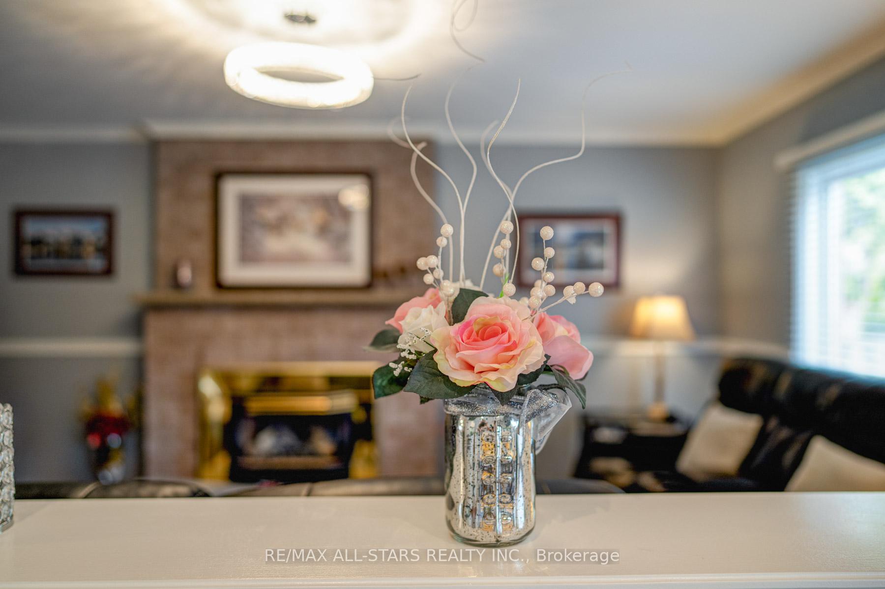 Photo 18 of 40 Eastwood Crescent, Markham, Markham Village — HOMEH
