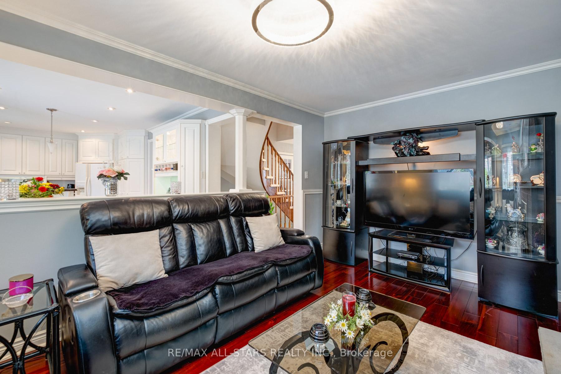 Photo 20 of 40 Eastwood Crescent, Markham, Markham Village — HOMEH
