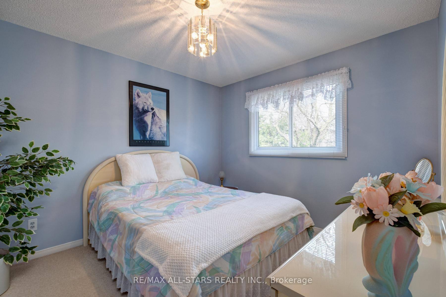 Photo 35 of 40 Eastwood Crescent, Markham, Markham Village — HOMEH