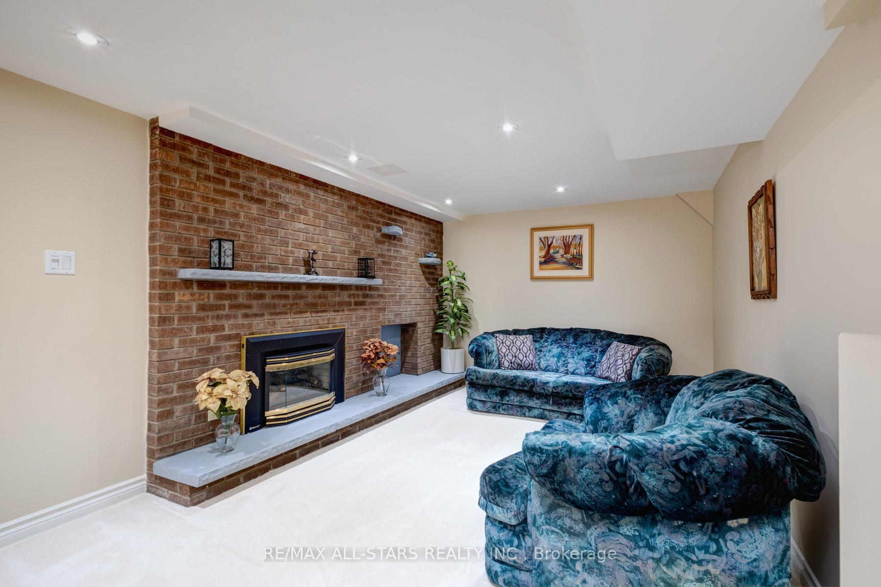 Photo 40 of 40 Eastwood Crescent, Markham, Markham Village — HOMEH