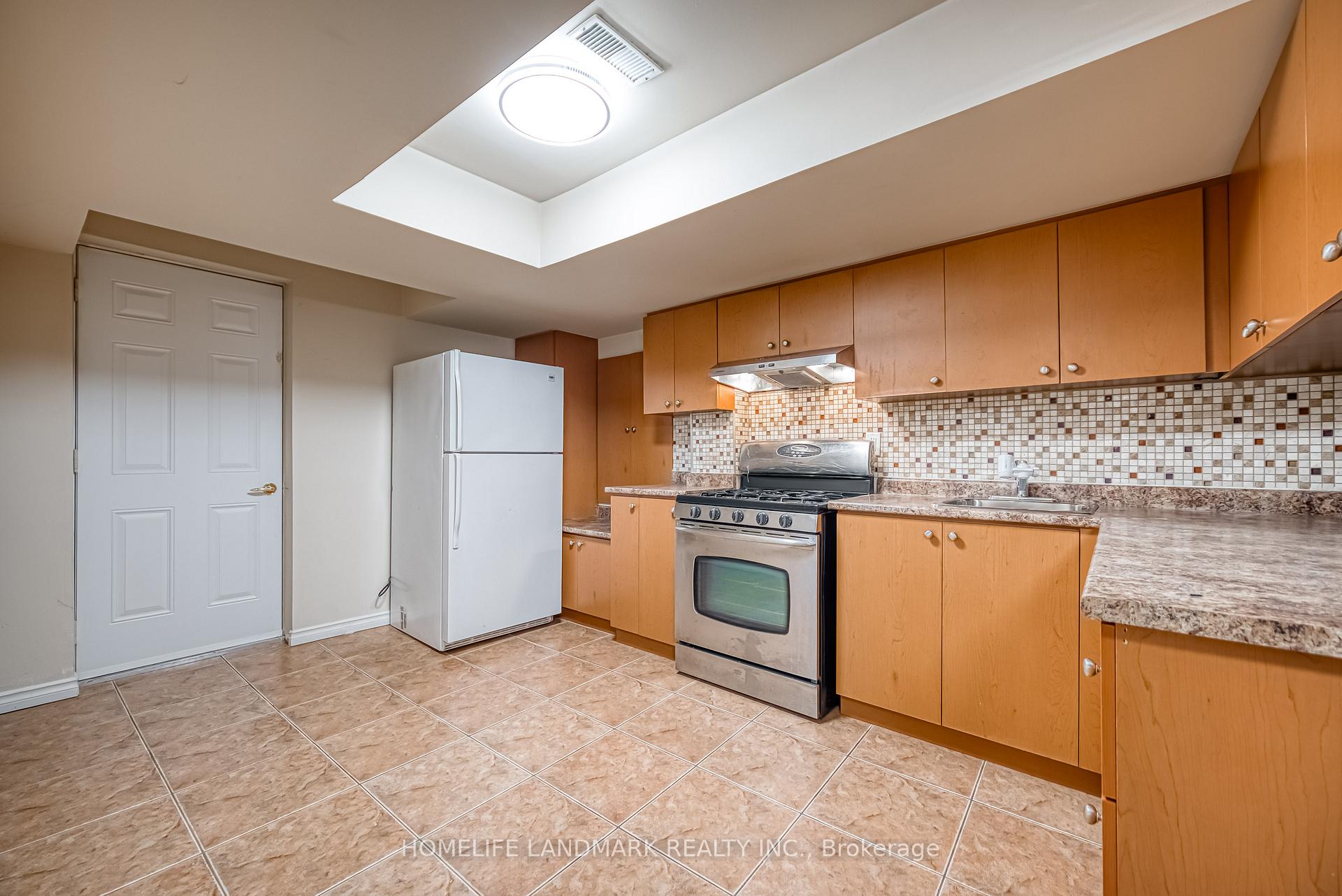 Photo 8 of Unit Basement, 5 Barter Street, Markham, Box Grove — HOMEH