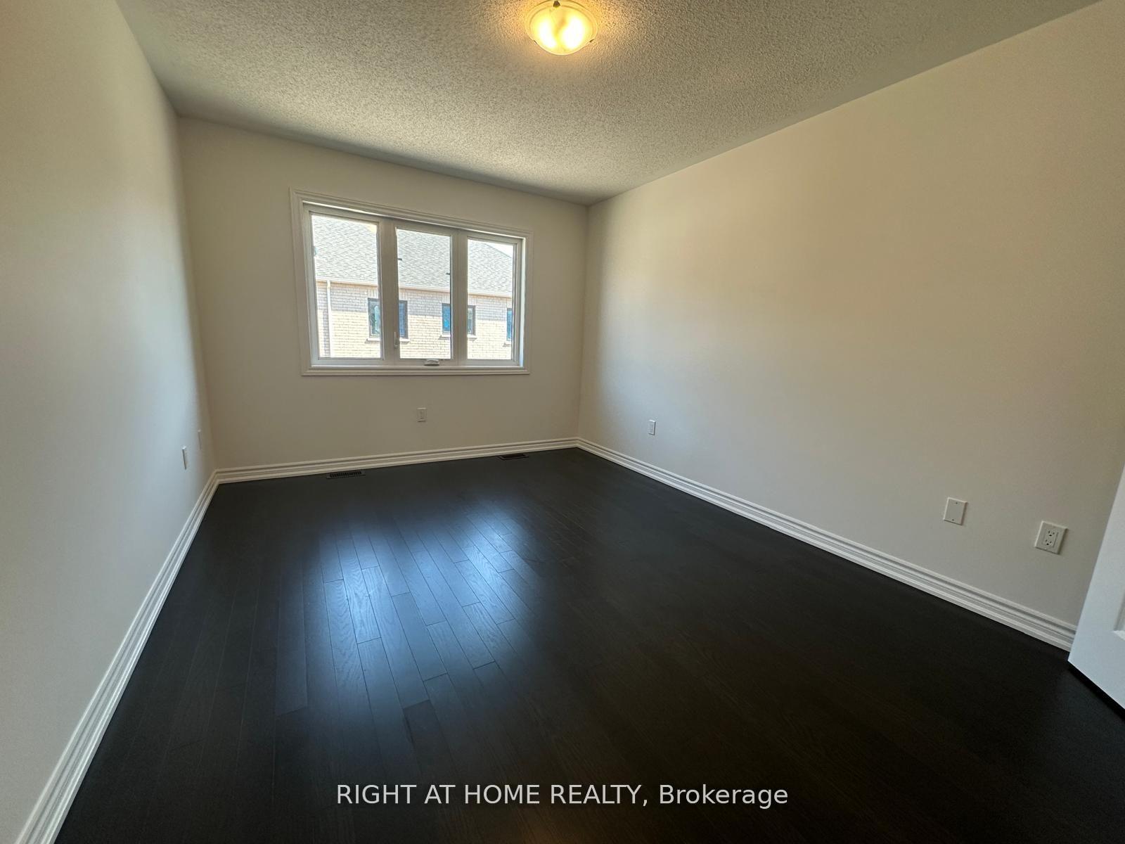 Photo 16 of 516 Celandine Terrace, Milton, Walker — HOMEH