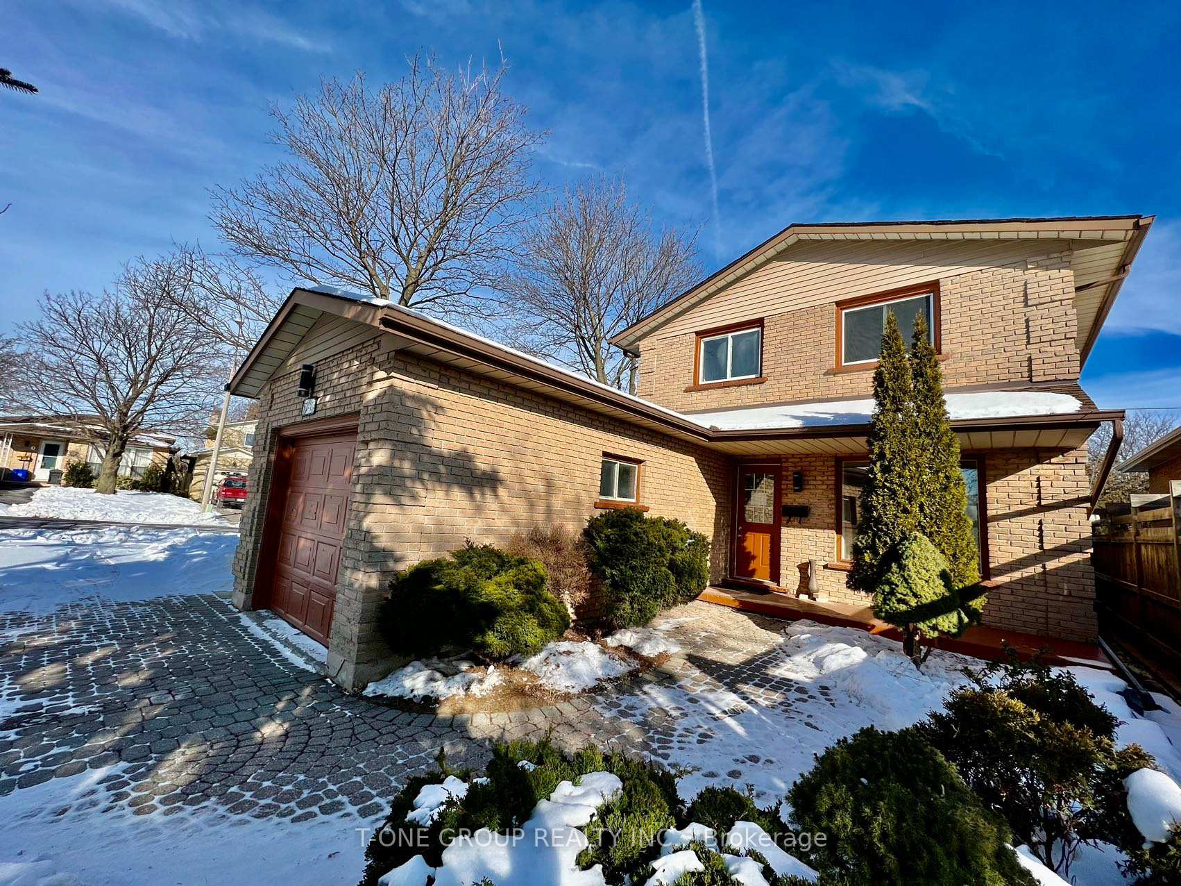 Photo 2 of 507 Upper Horning Road, Hamilton, Gurnett — HOMEH