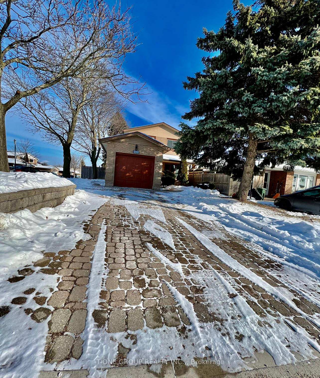 Photo 3 of 507 Upper Horning Road, Hamilton, Gurnett — HOMEH