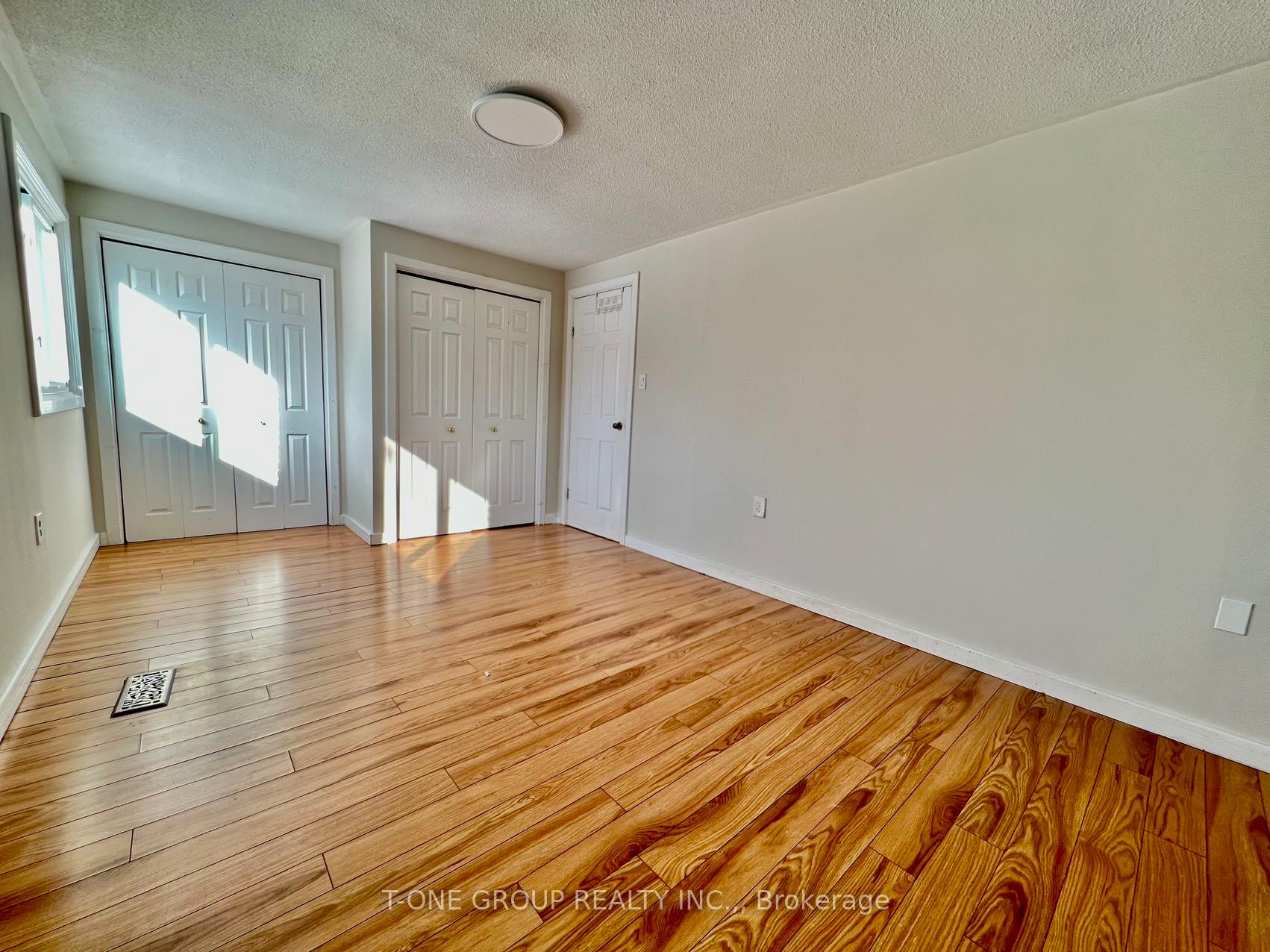Photo 14 of 507 Upper Horning Road, Hamilton, Gurnett — HOMEH