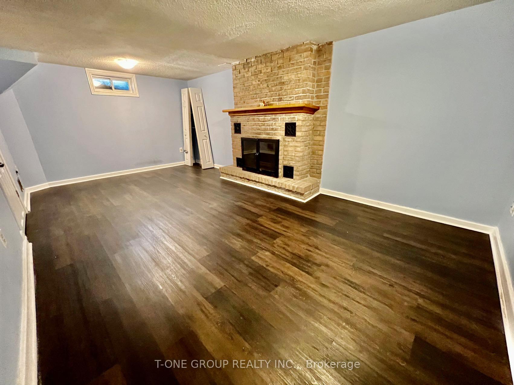 Photo 23 of 507 Upper Horning Road, Hamilton, Gurnett — HOMEH