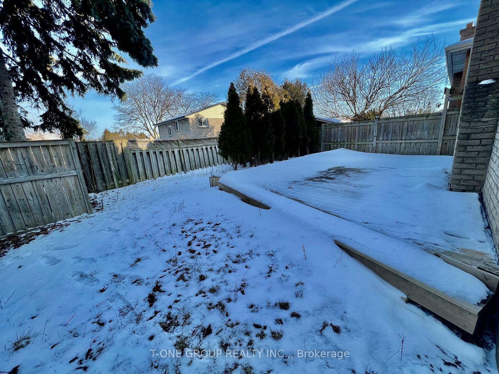 Photo 29 of 507 Upper Horning Road, Hamilton, Gurnett — HOMEH