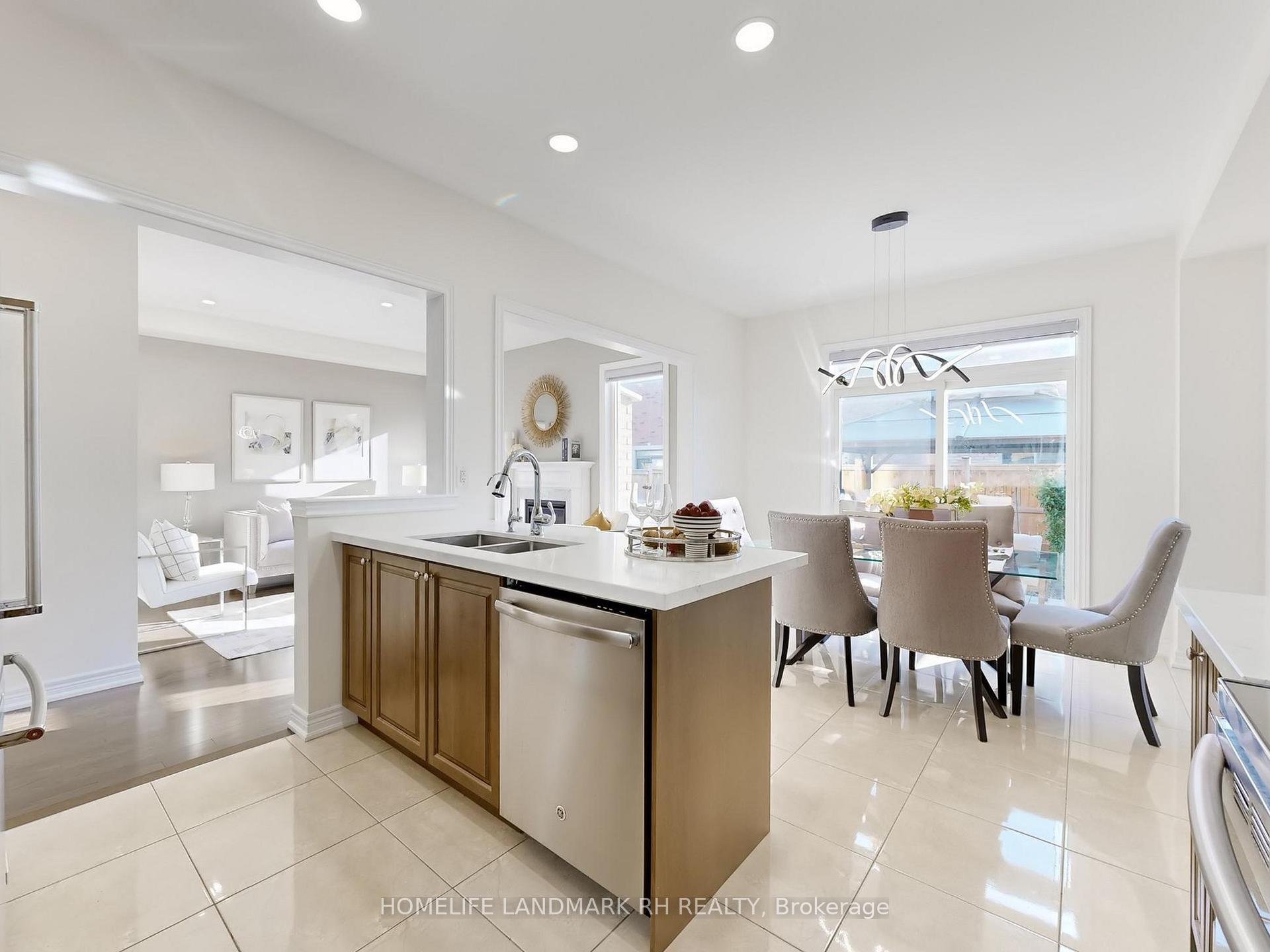Photo 10 of 77 Collier Crescent, Markham, Wismer — HOMEH