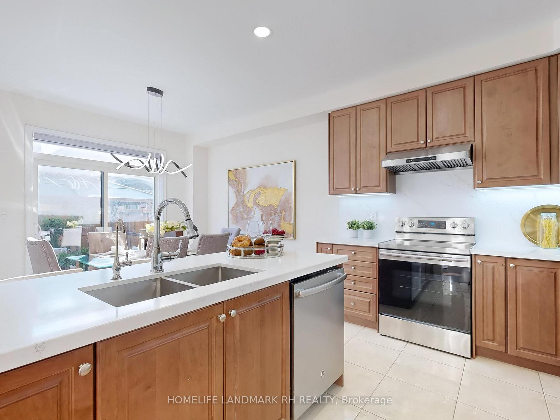 Photo 11 of 77 Collier Crescent, Markham, Wismer — HOMEH