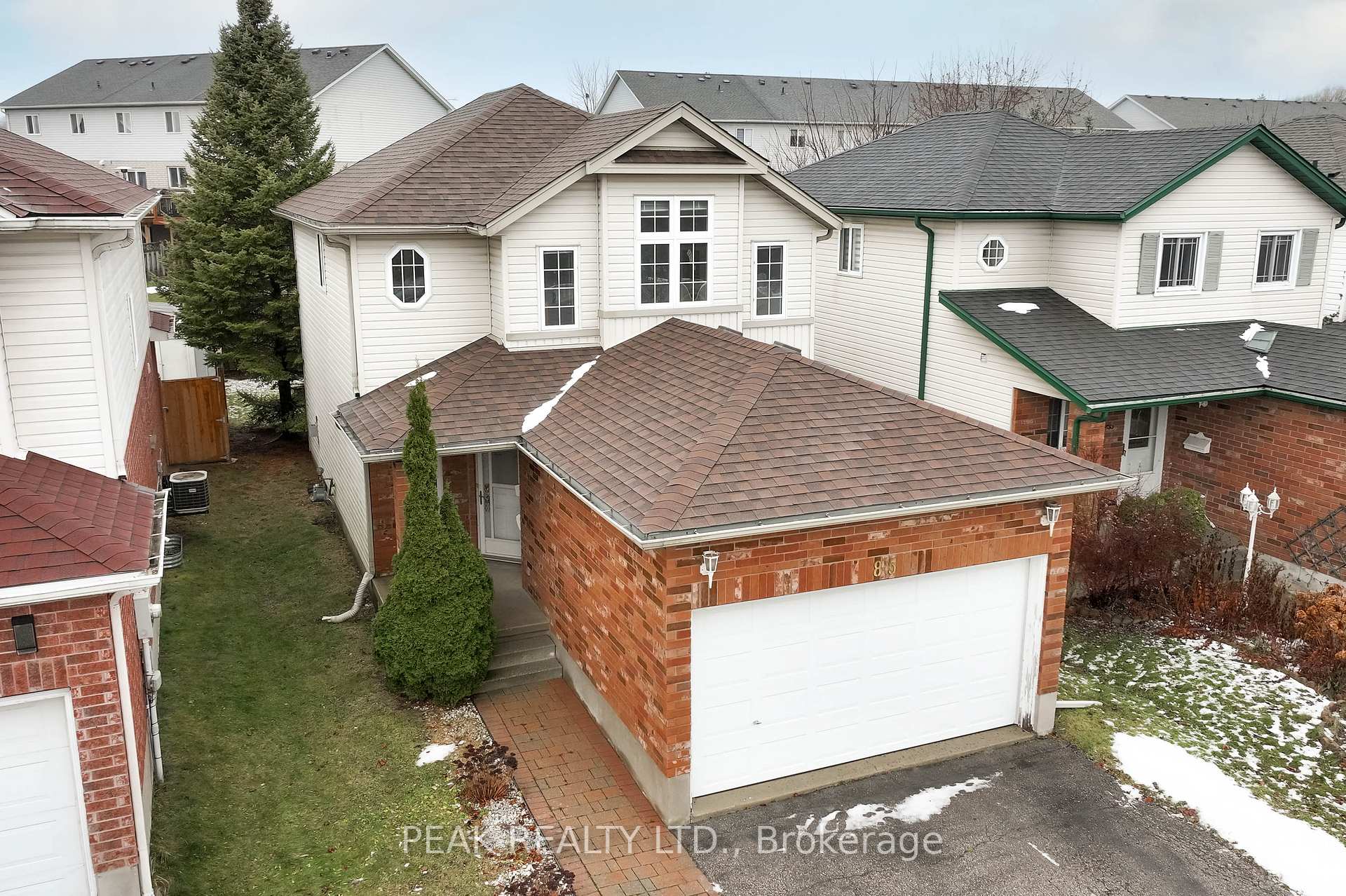 Photo 2 of 85 Eastforest Trail, Kitchener — HOMEH