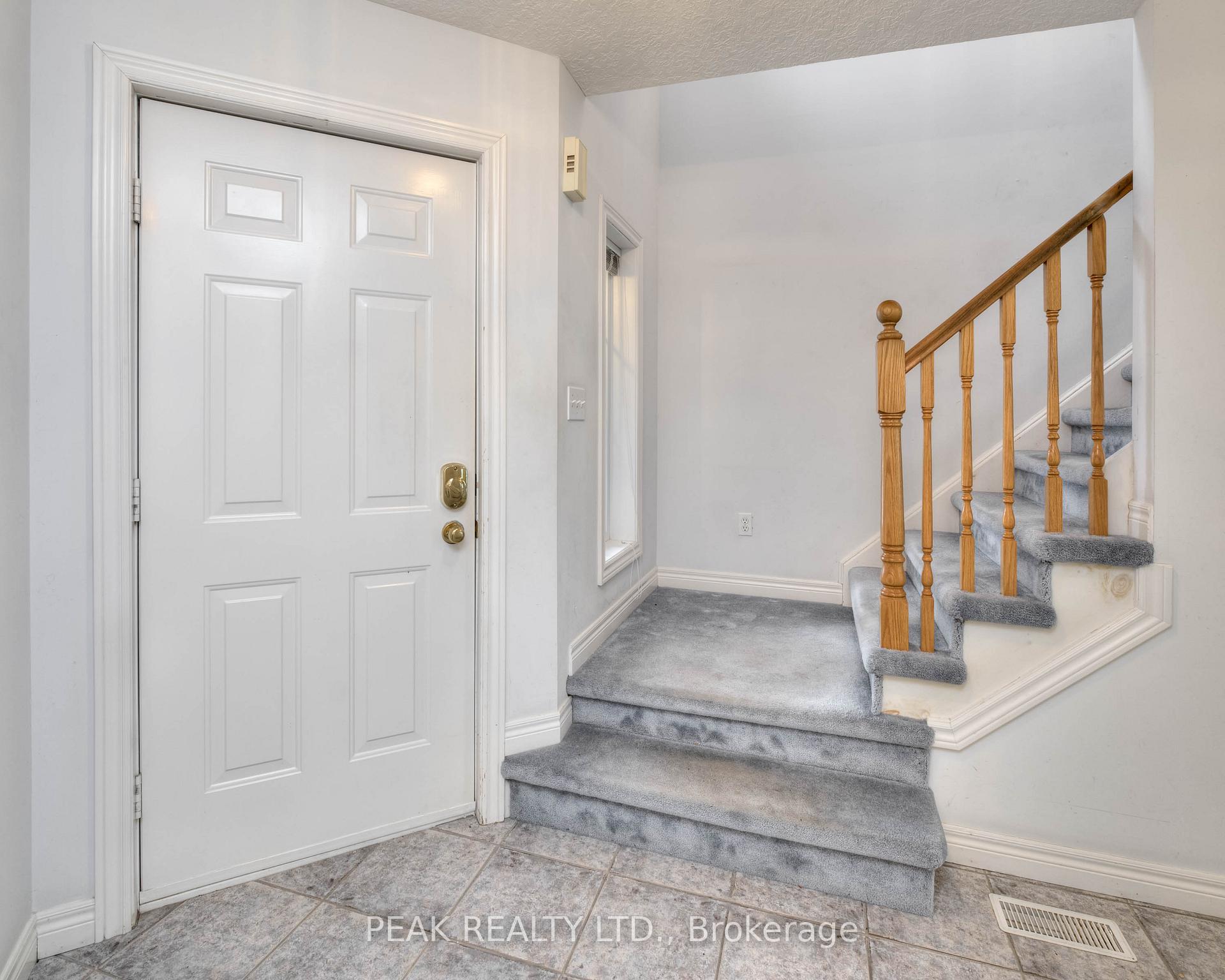 Photo 7 of 85 Eastforest Trail, Kitchener — HOMEH