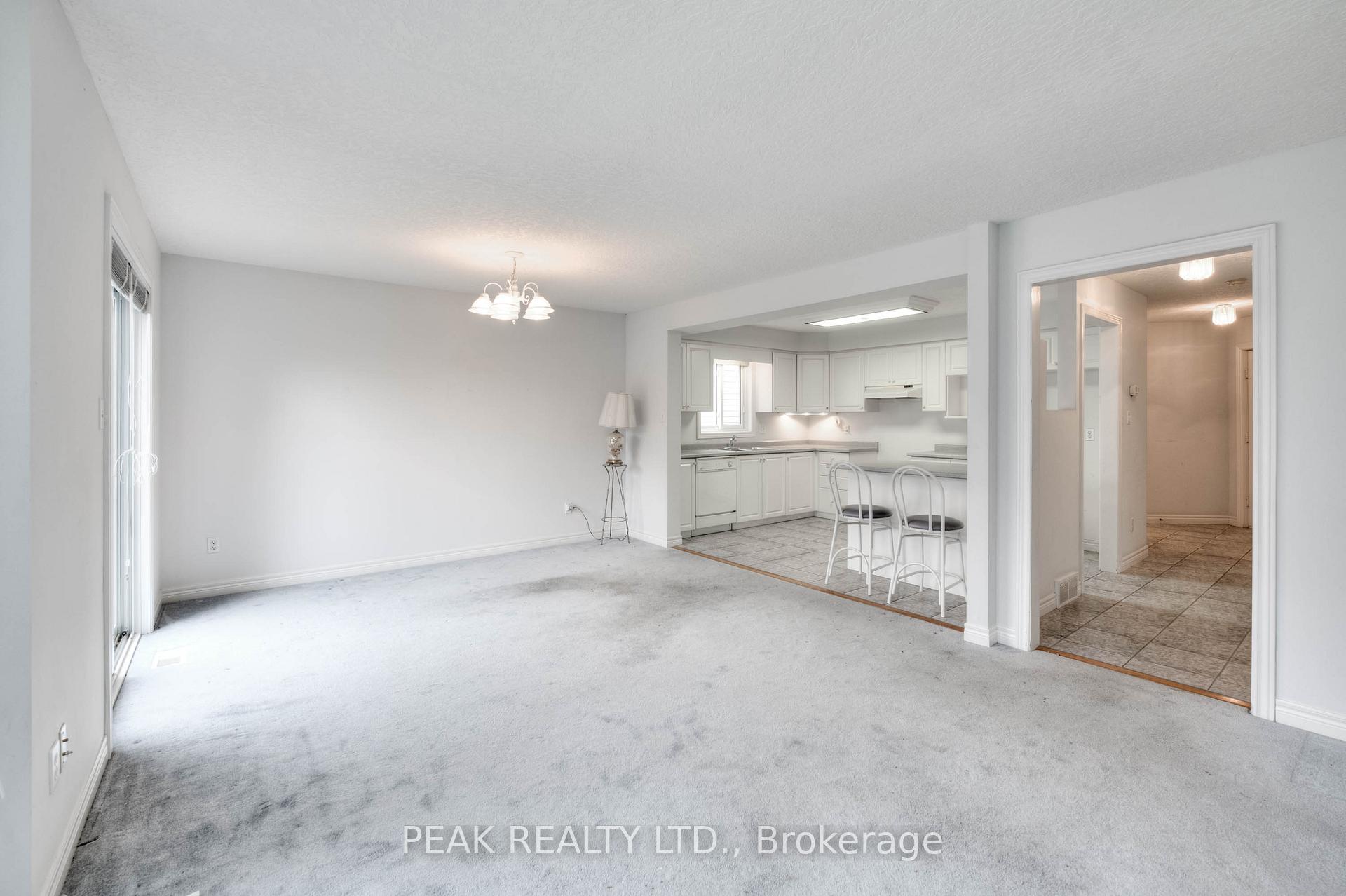 Photo 10 of 85 Eastforest Trail, Kitchener — HOMEH