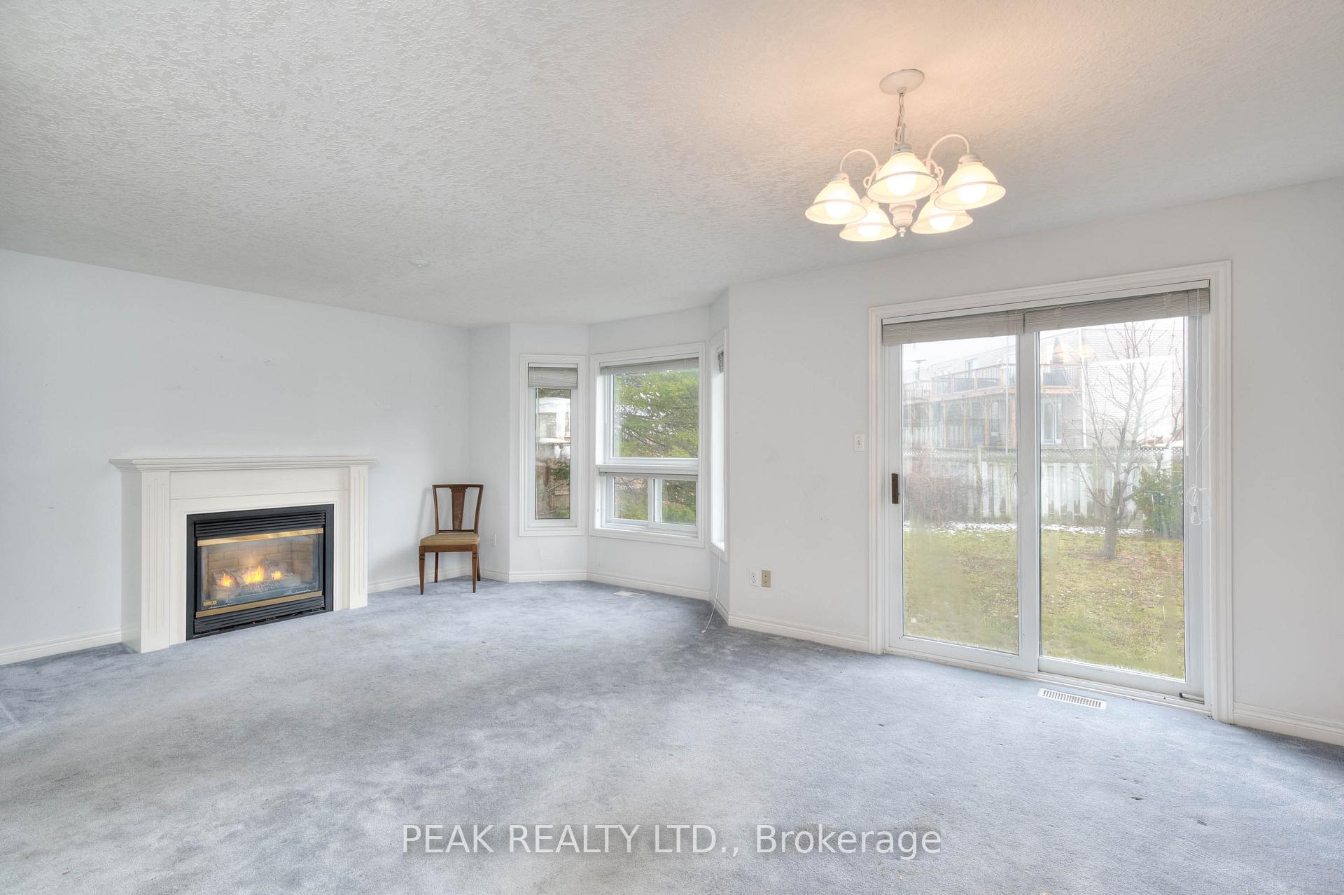 Photo 13 of 85 Eastforest Trail, Kitchener — HOMEH