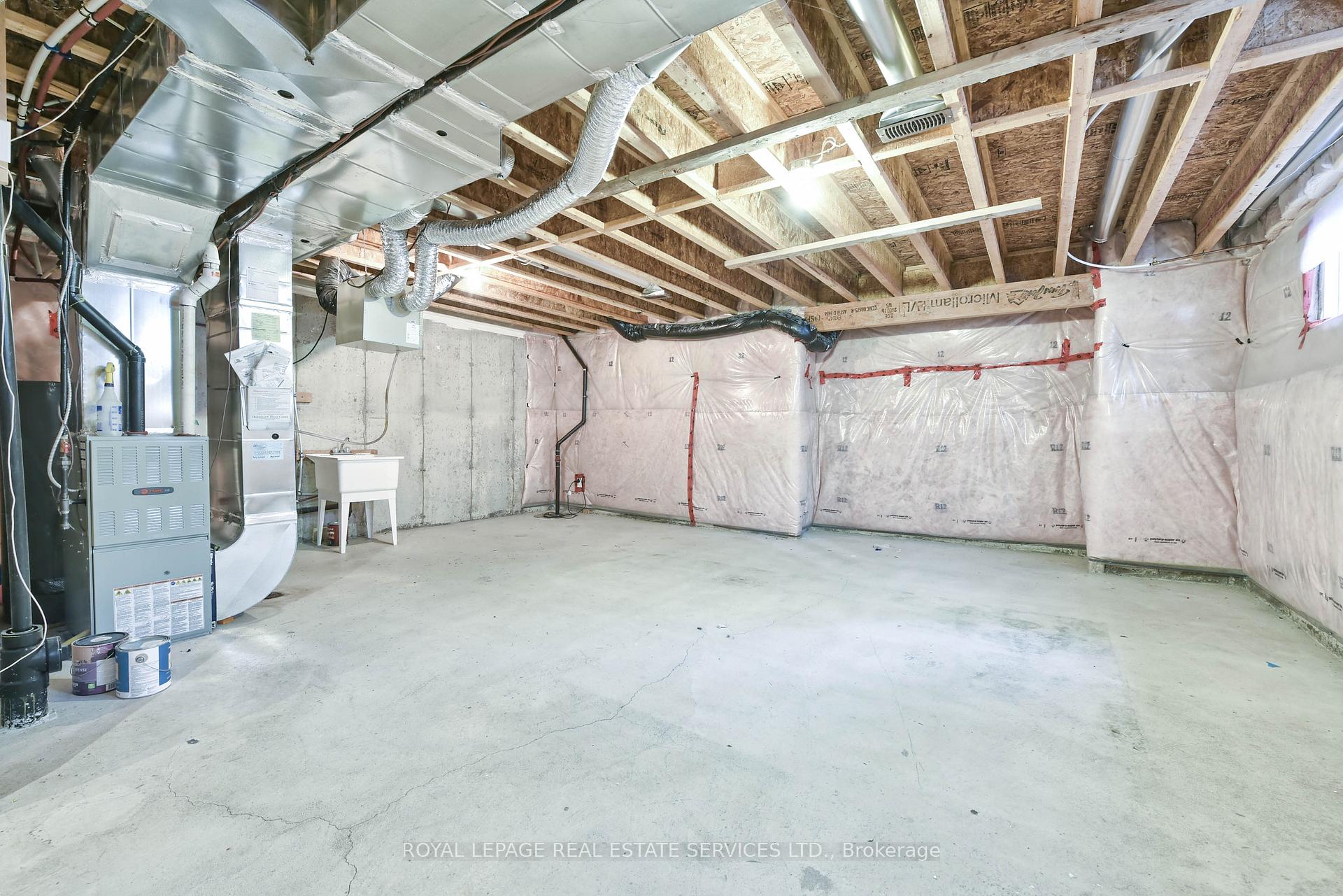 Photo 38 of 1020 Diefenbaker Street, Milton, Willmott — HOMEH