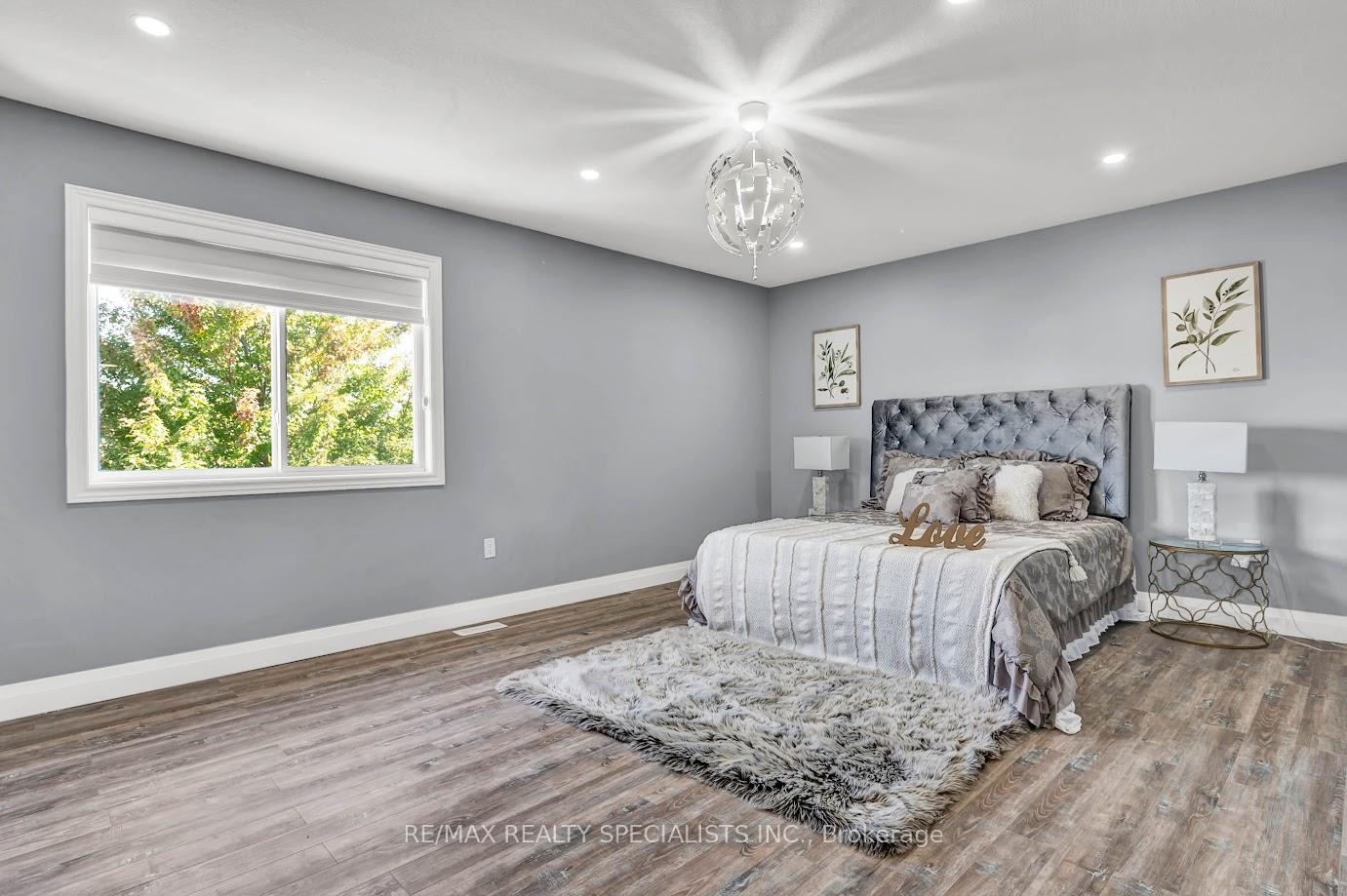 Photo 23 of 92 Pebblecreek Drive, Kitchener, Grand River South — HOMEH