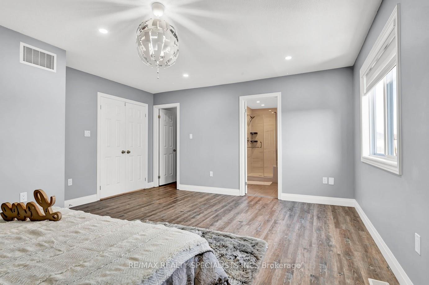Photo 25 of 92 Pebblecreek Drive, Kitchener, Grand River South — HOMEH