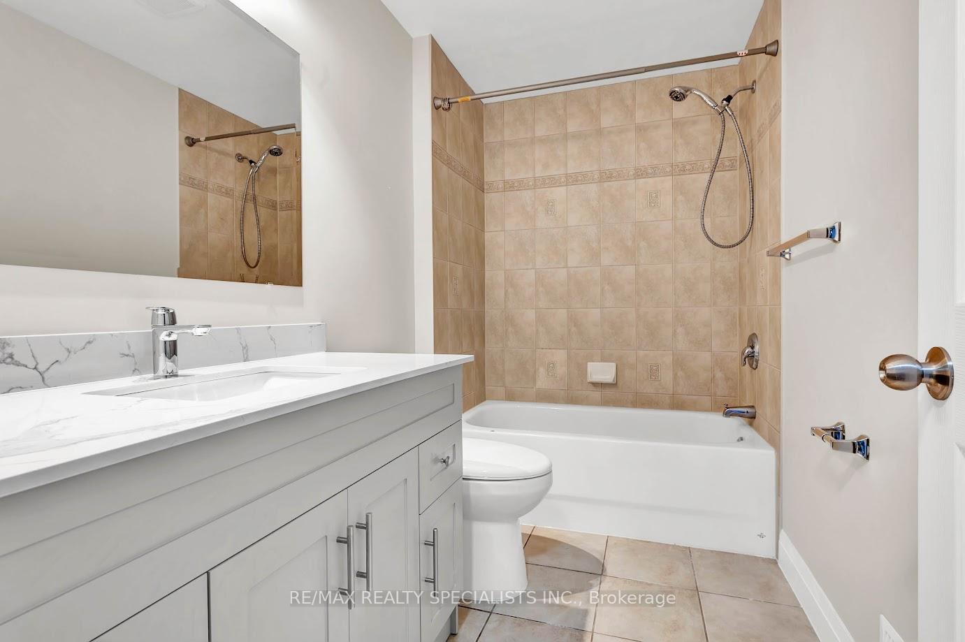 Photo 38 of 92 Pebblecreek Drive, Kitchener, Grand River South — HOMEH