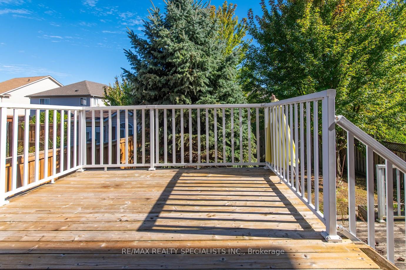 Photo 39 of 92 Pebblecreek Drive, Kitchener, Grand River South — HOMEH